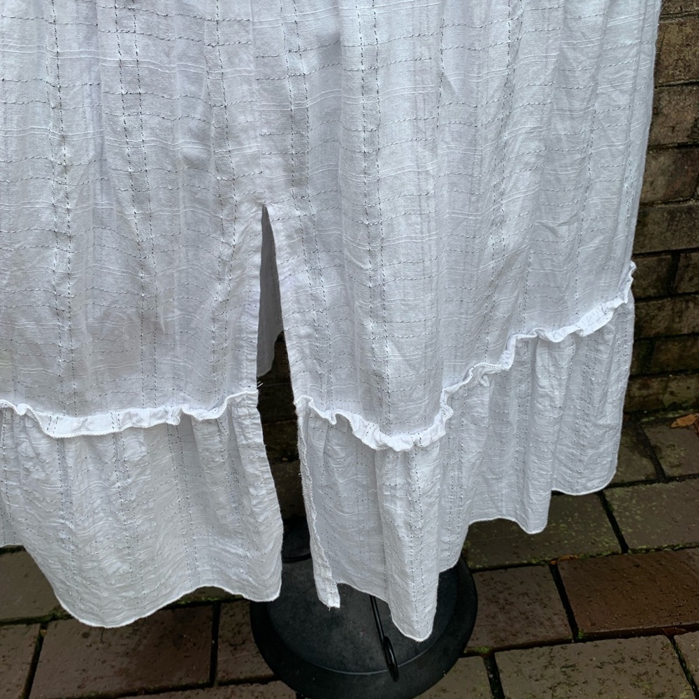 Elegant White Midi Dress - Picture 4 of 6